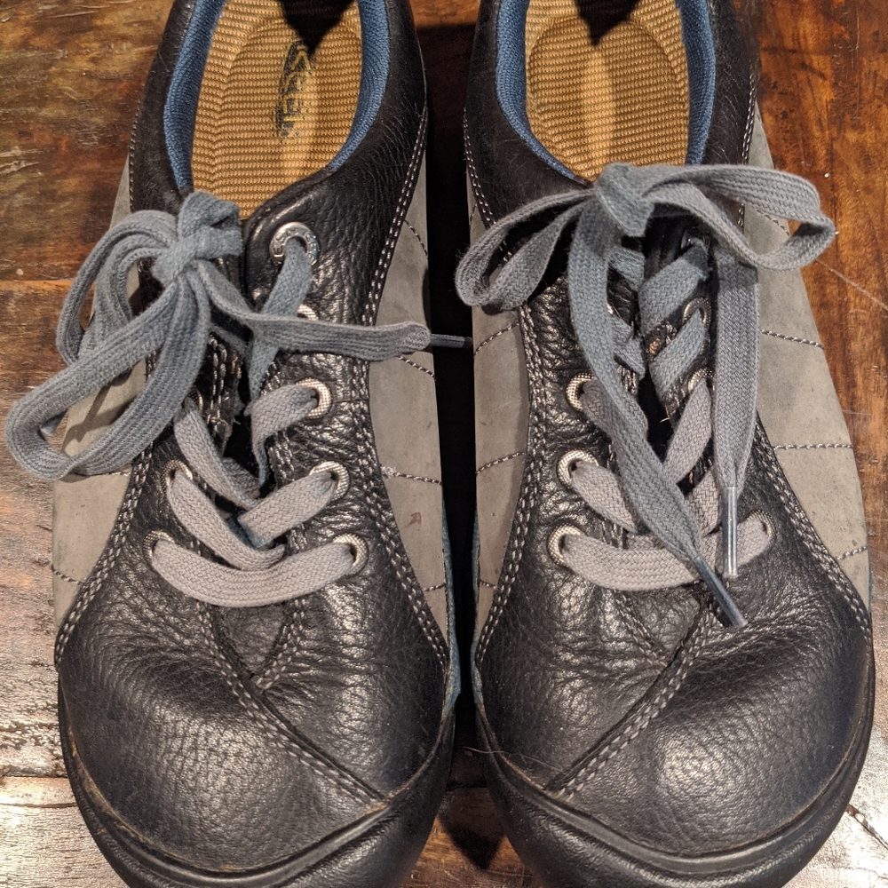 Ahnu Women’s Hiking Comfort Lace Up Shoes